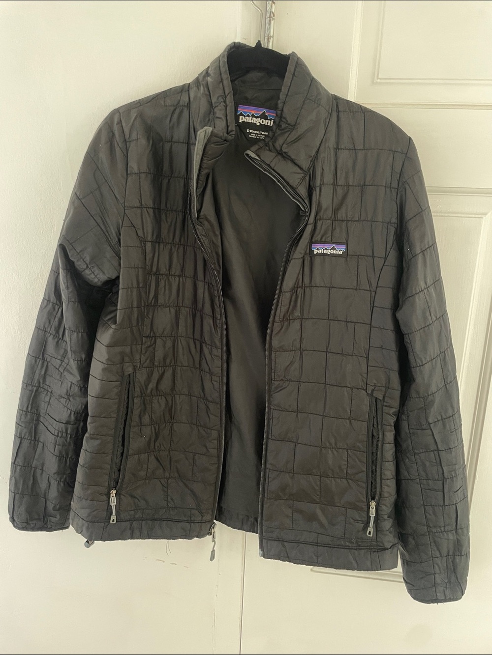 Patagonia Men’s Black Quilted Lightweight Puffer Jacket